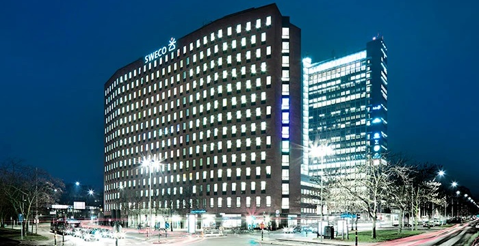 Budgivare påkallar extra stämma i Tre Kronor Property för val av ny styrelse - swecohuset__outside_night