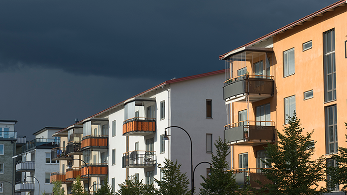 Sjunkande bostadspriser i maj – Stockholm värst - bostad-morka-moln-affarsvarlden-700_binary_6865970.png