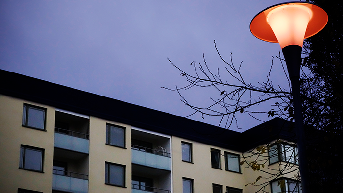 Deutsche Bank: Svensk bostadsbubbla en av de största riskerna under 2018 - bostad-skymning-700_binary_6888196.png
