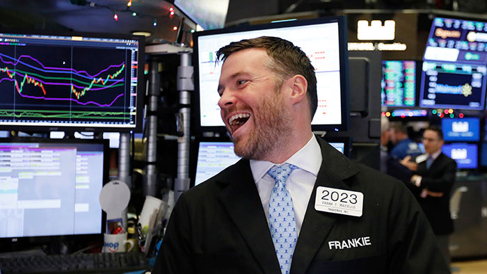 Nya rekord på Wall Street – S&P 500 upp 1,4% - glad-trader-rally-wall-street-700_binary_6947600.jpg