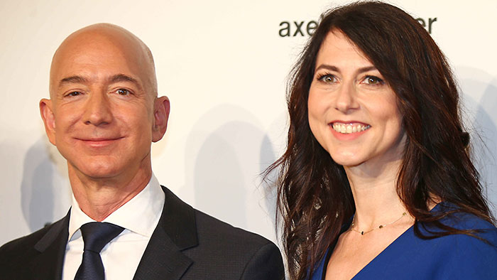 Bezos ansluter sig till Buffett och Gates – ger bort halva förmögenheten - jeff-mackenzie-bezos-700_binary_6960283.jpg