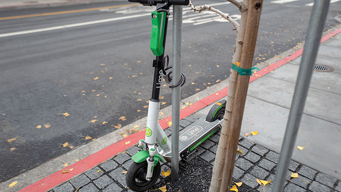 Elsparkcykelbolag lämnar 12 marknader - lime-700_binary_6983589.jpg