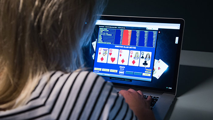 Regeringen öppnar för förbud mot spelreklam - onlinespel-gambling-700_binary_6956264.jpg