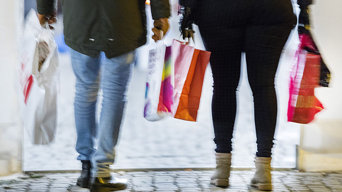 Elektronik och leksaker vinnare i julhandeln - shopping-handel-700_binary_6984236.jpg