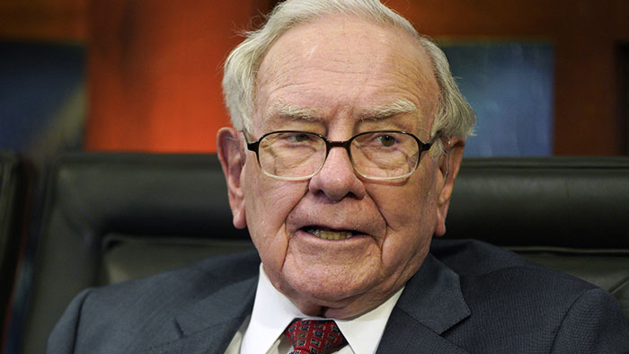 Warren Buffetts Berkshire Hathaway tar nedskrivning kopplat till bedrägeri - warren-buffett-700_binary_6954006.jpg