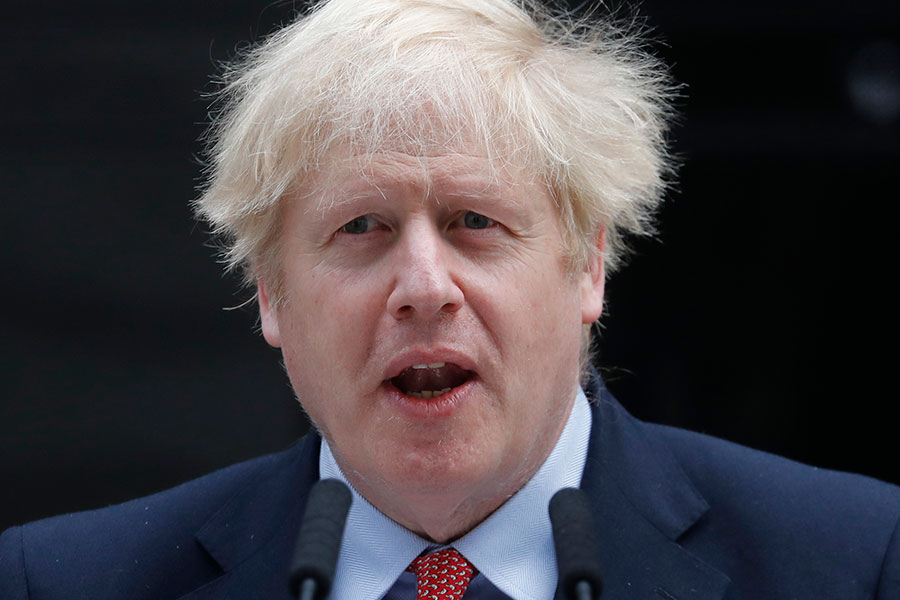 Boris Johnson i karantän efter kontakt med coronadrabbad hälsominister - boris-johnson-900