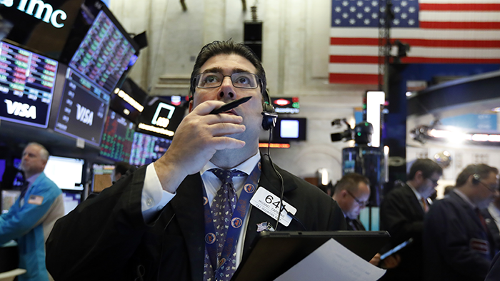 S&P 500-terminen stiger till över 200-dagars glidande medelvärde - wall-street-700_binary_6989961.png