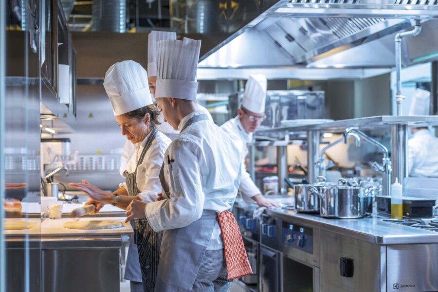 Electrolux Professional: Rutten avknoppning med frisk kärna - Team-of-chefs-highres