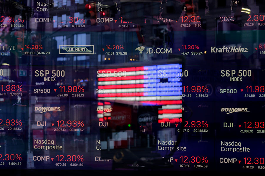 USA-börserna gick åt olika håll - nasdaq-wall-street-900