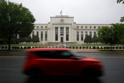 Fed-topp: Inflationen är på väg ner mot målet