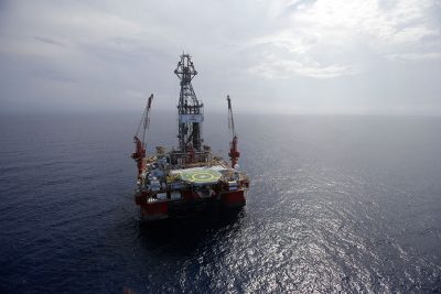 Rysslands oljeexport fortsätter minska