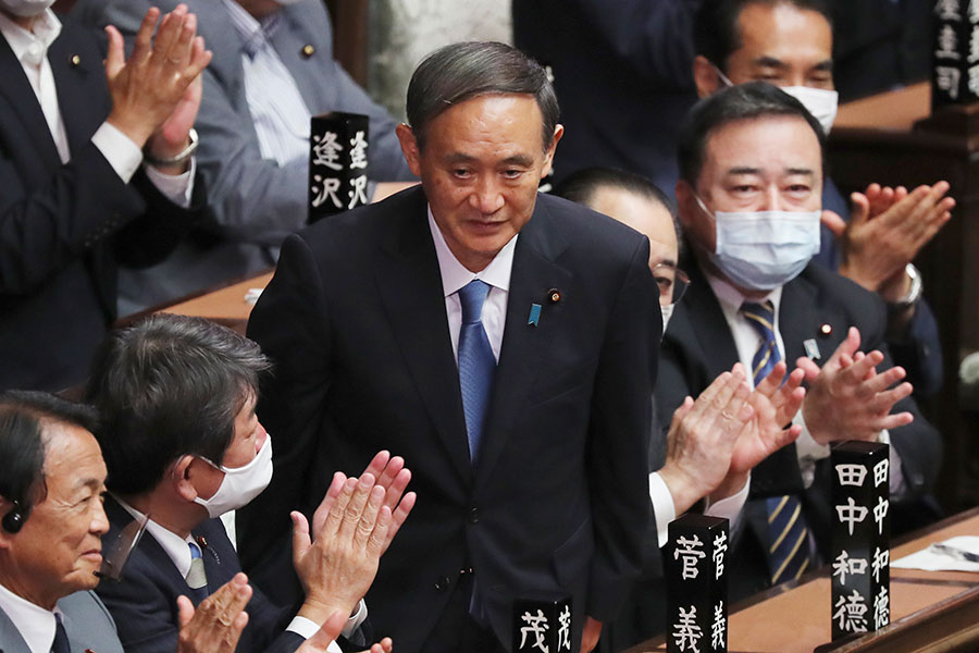 Yoshihide Suga vald till ny premiärminister i Japan - yoshihide-Suga-900