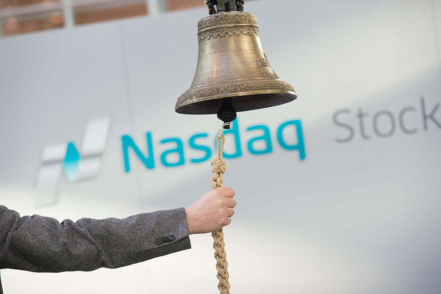 Klarabo klättrar i premiärhandeln på Nasdaq Stockholm - borsklocka-900