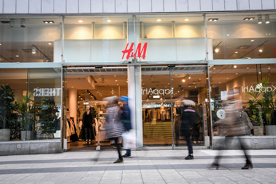 H M lyfter omsattningen till 56 miljarder i kvartalet Affarsvarlden