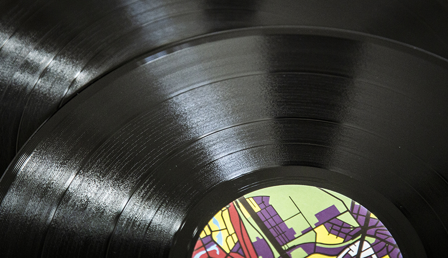 Vinyl säljer som smör i Storbritannien - WEB_INRIKES