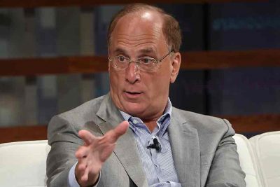 Larry Fink: Amerikanska 10-åringen passerar 5%