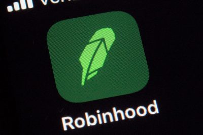 Kryptobörsen FTX undersöker möjligt förvärv av Robinhood