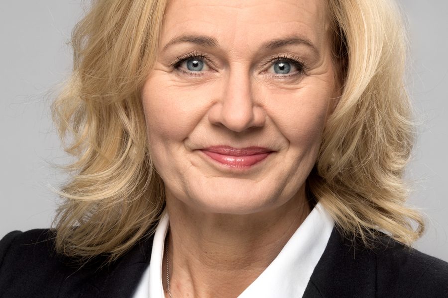 Handelsbanken säljer kortinlösenverksamhet - carina_akerstrom_press1