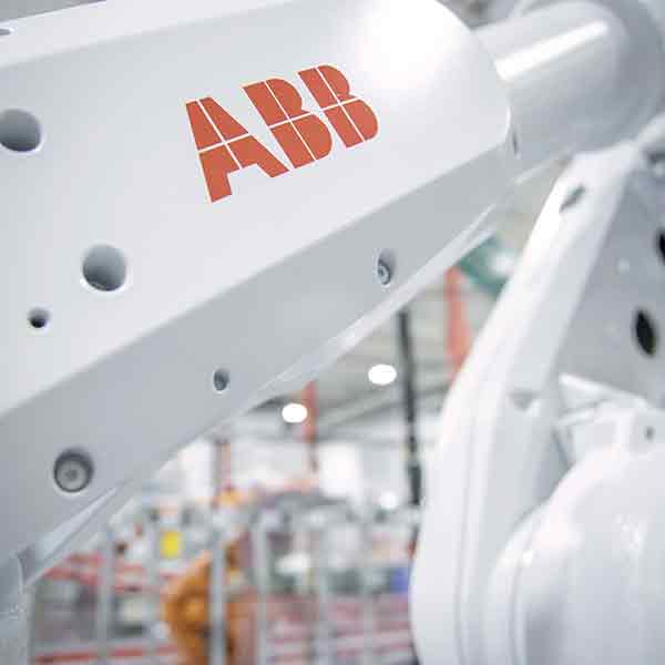 ABB rapporterar högre än väntat ebita-resultat - robotbyte_abb-600