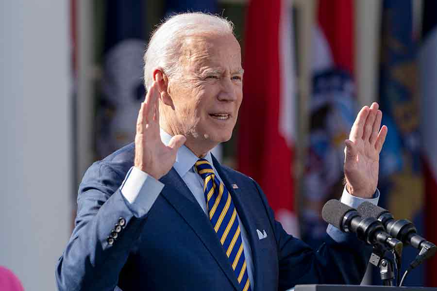 Joe Biden vid ett podium