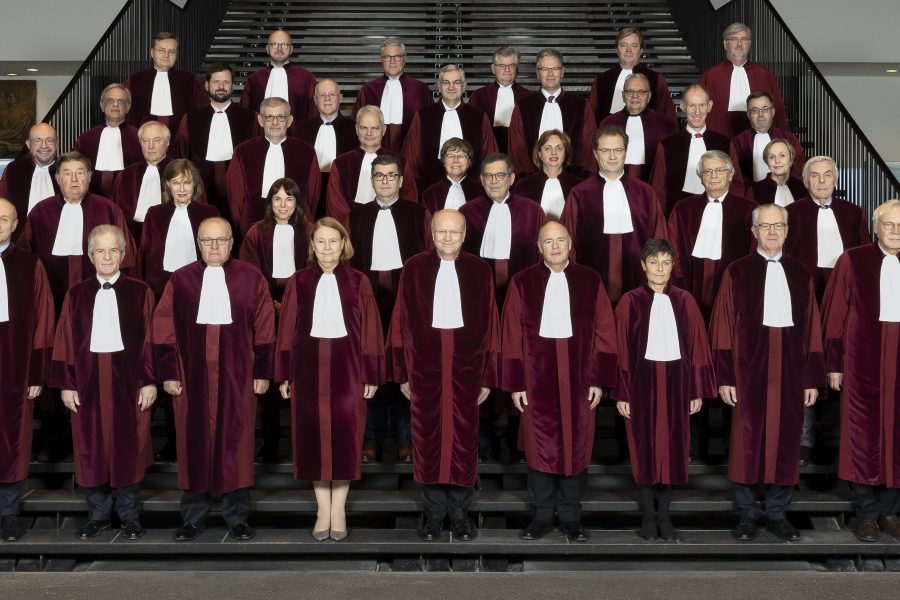 EU-domstolens domare, jurister
