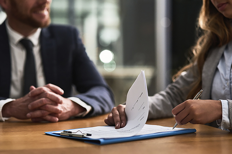 Regeringen vill kunna stoppa utländska företagsköp som kan skada Sverige - Hashing out the terms and conditions of the contract