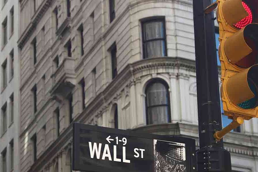 New York-börsen backade svagt med rapporter i fokus - Wall-Street_roberto-junior_unsplash-1600