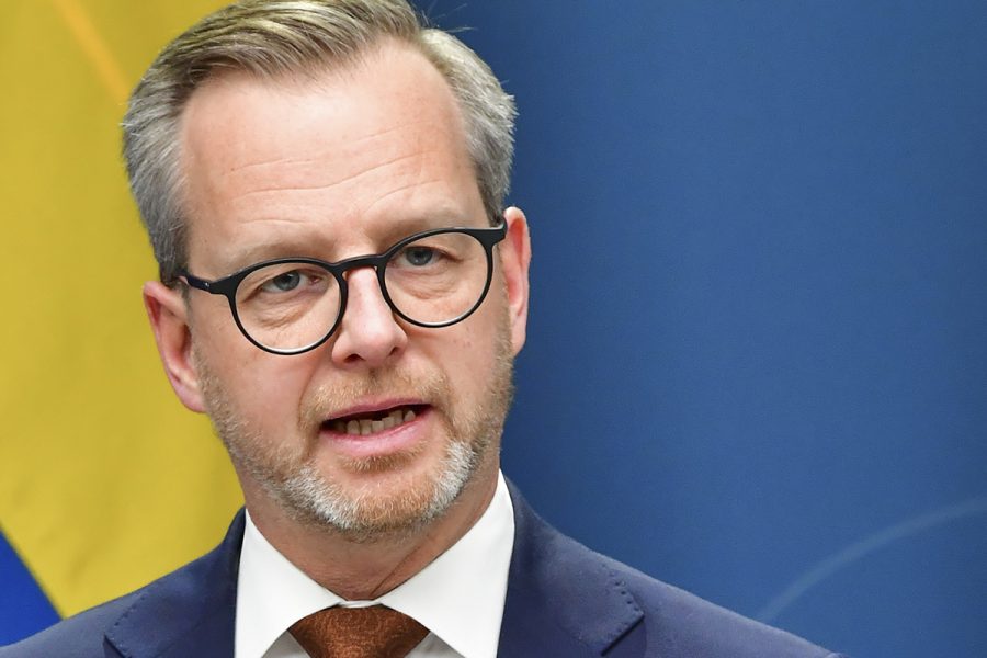 Finansministern uppmanar svenska partier att inte gå fram med löften som driver upp inflationen - WEB_INRIKES