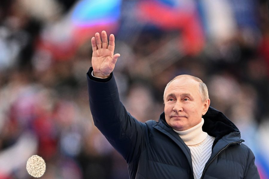 Putin hyllar den ‘särskilda operationen’ i Ukraina vid massiv folksamling - Russia Crimea Reunification Anniversary