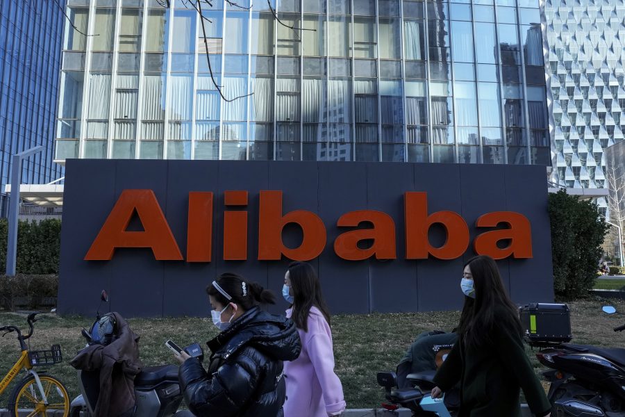 Alibabas intäkter oförändrade i Q1 men högre än väntat – aktien stiger - 