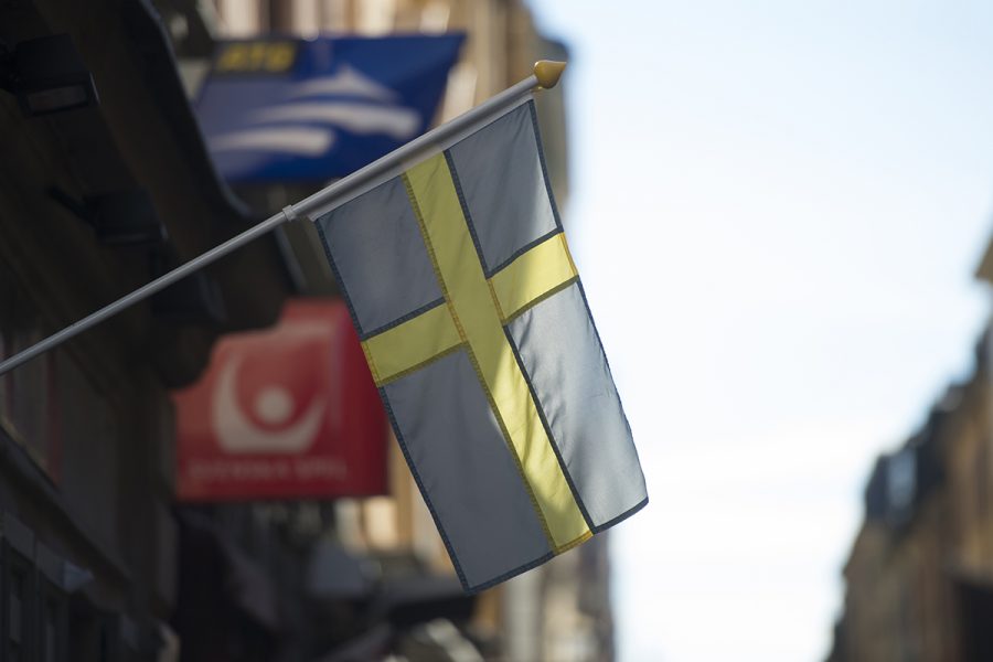 SEB sänker tillväxtprognosen för Sverige rejält - FLAGGA