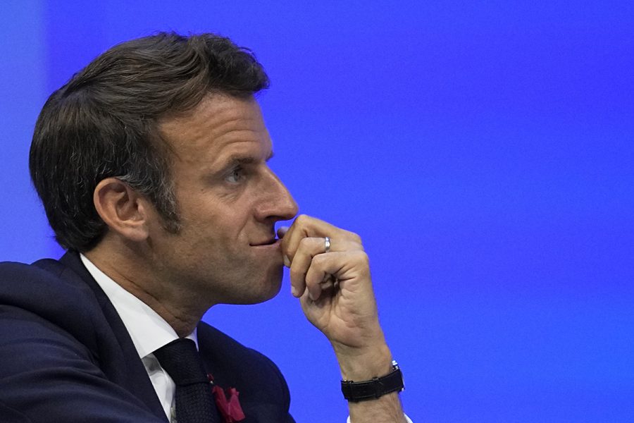 Macrons koalition segrade i valet – men tappade sin majoritet - France Macron