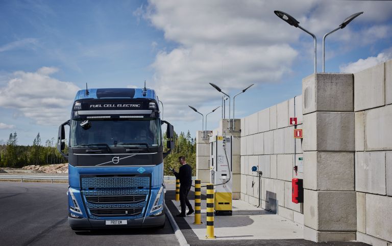 Elektriska Volvolastbilar ska hantera transporter vid Ikea-fabriker i Polen - T2022_78896