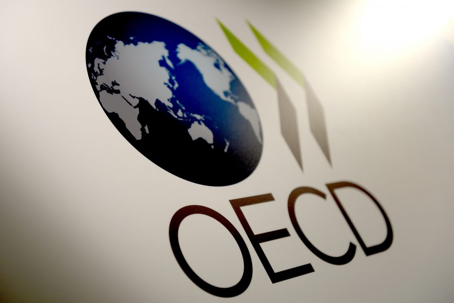OECD: Världsekonomin kommer bromsa in - OECD