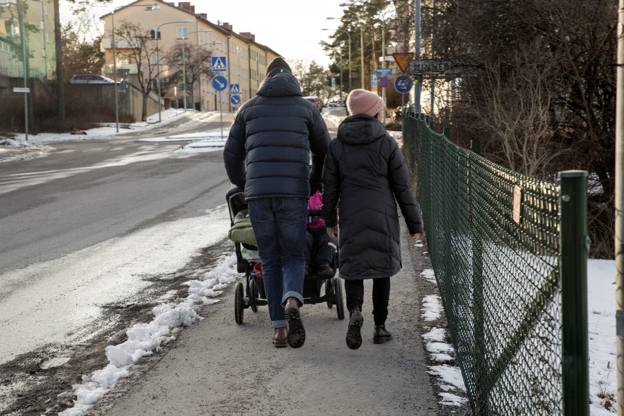 SEB: 15% högre kostnader för barnfamiljer 2023 - FAMILJ PÅ PROMENAD