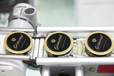 EU godkänner uppköp av Swedish Match och hedgefonder flaggar upp
