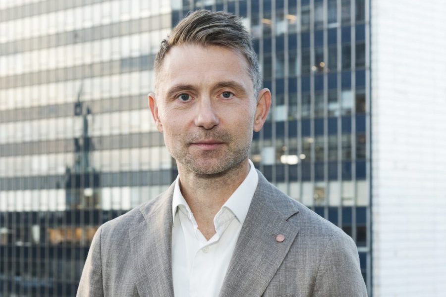 Swedbank: Räntan stiger med 100 punkter fram till sommaren - Andreas-Wallström-Swedbank