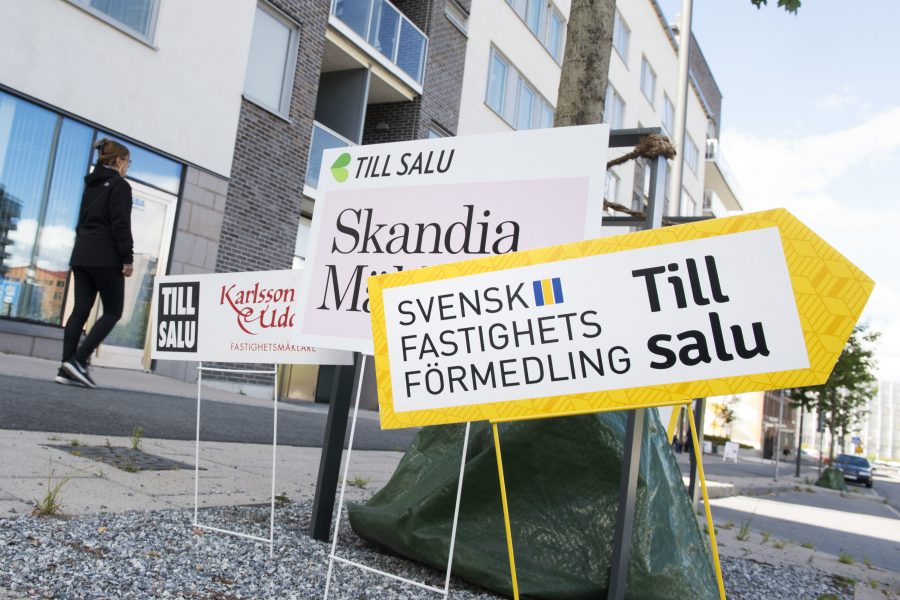 Danske Bank: Bostadspriserna kommer falla fram till och med sommaren - MÄKLARSKYLTAR