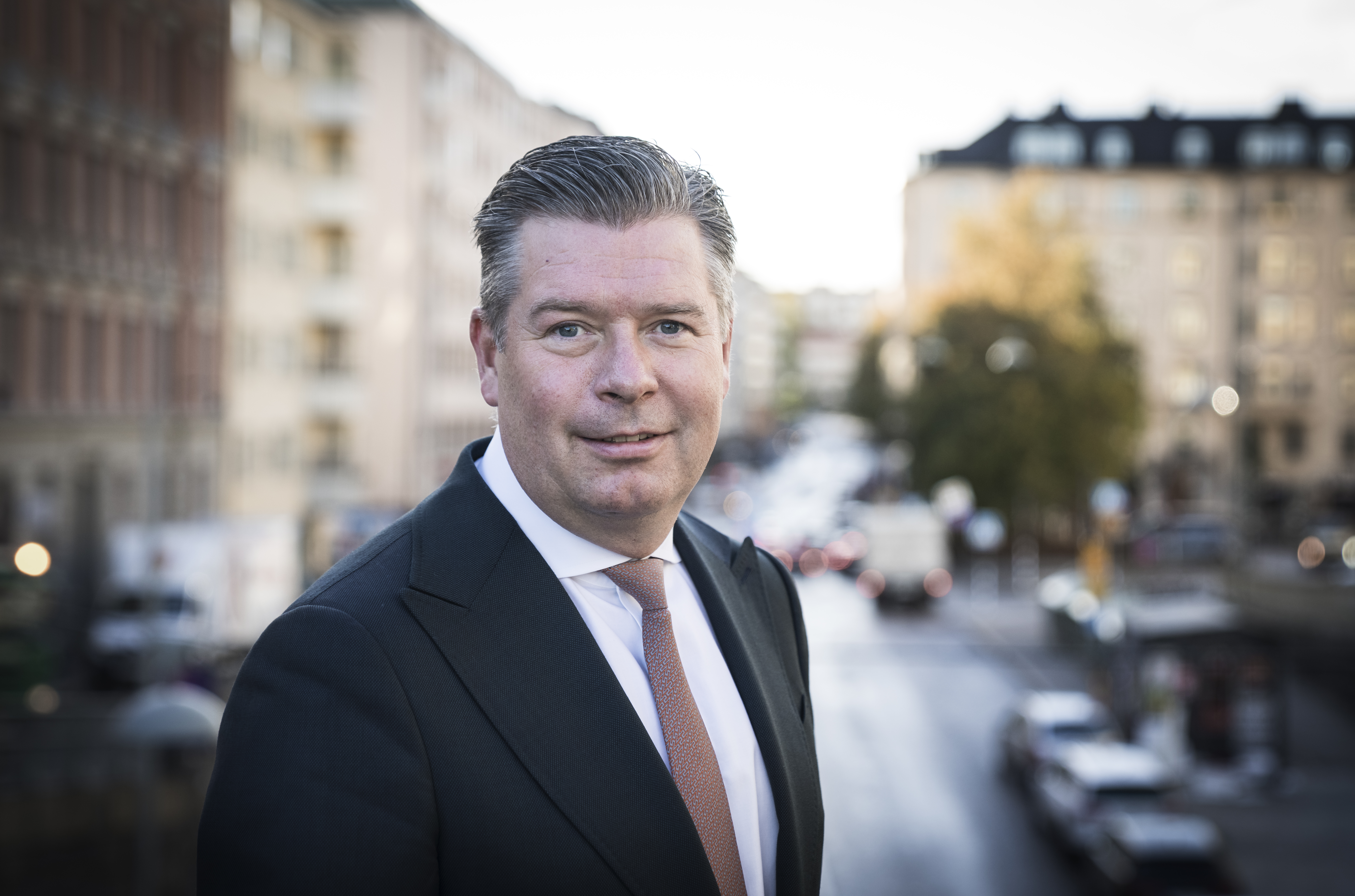 Bred nedgång på Stockholmsbörsen - SEB och Nibe förlorare