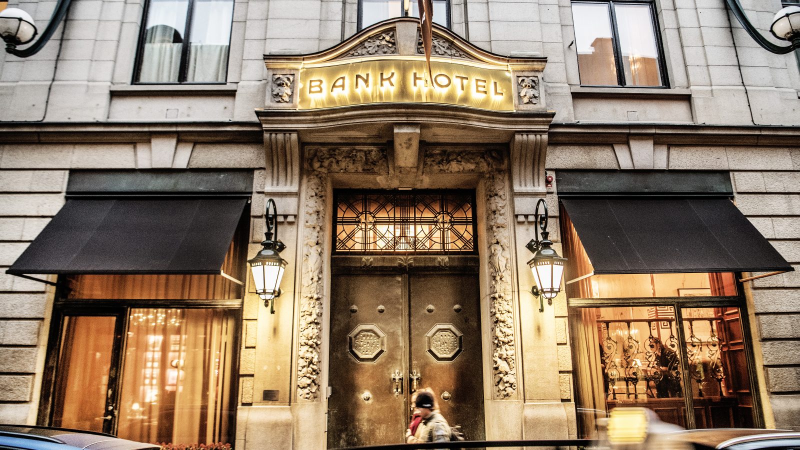 SEB:s okända kronjuvel förvaltar 200 miljarder - BANK HOTEL