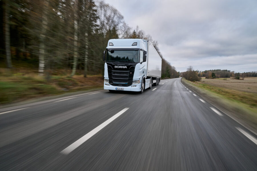 Scania mer än fördubblar rörelsevinsten - 22245-003