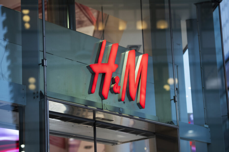 H&M börjar sälja begagnade kläder i USA - H&M