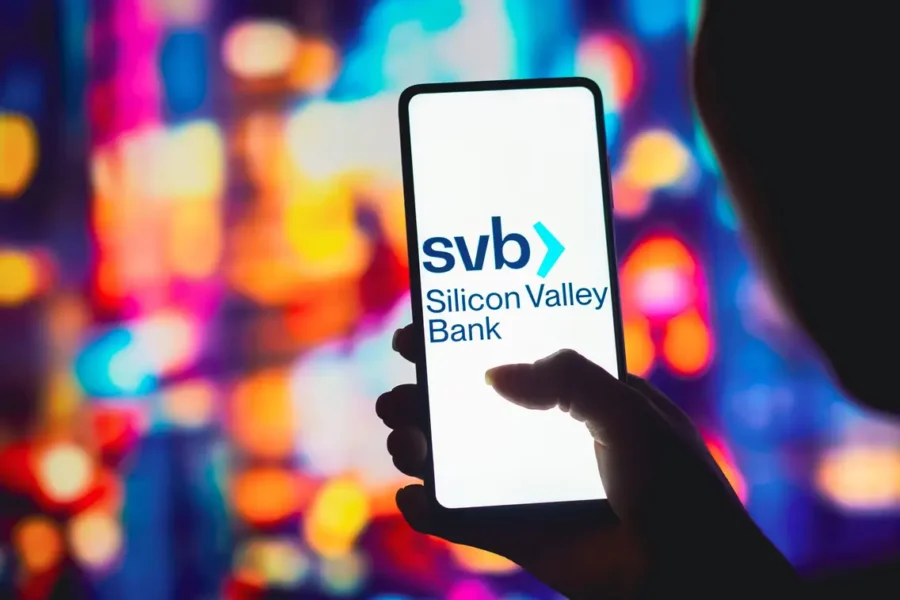Kollapsade Silicon Valley Banks holdingbolag ansöker om konkursskydd - SVB