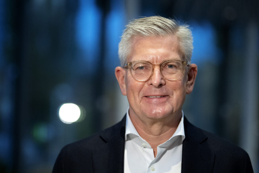 Ericsson och Nibe vinnare när Stockholmsbörsen stänger på plus - Ericssons vd Börje Ekholm