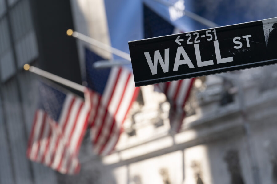 Wall Street-björnen: Investerare bör sälja i varje aktieuppgång - Financial Markets Wall Street