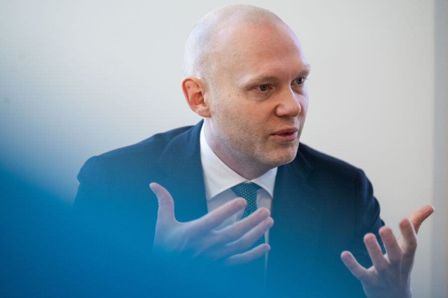 Regeringen tänker inte att ingripa i den kommersiella fastighetssektorn - Affärsvärlden, Niklas Wykman (M), finansmarknadsminister