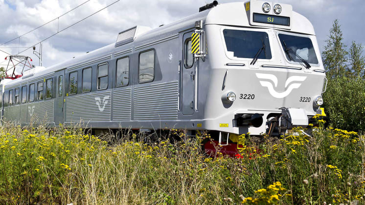 SJ ställer in avgångar i två veckor – mest trafikerade spåren drabbas hårdast - SJ tåg