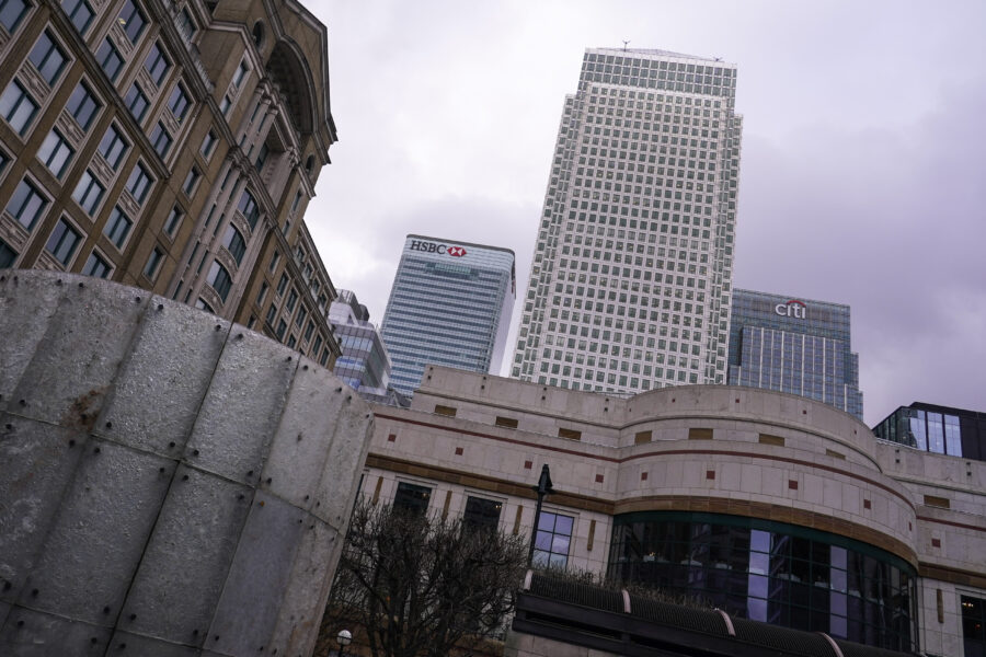 Flera storbanker kan ha brutit mot konkurrenslagar - Britain Economy