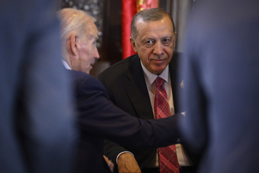 Erdogan och Biden i samtal om svenskt Natomedlemskap - Indonesia G20