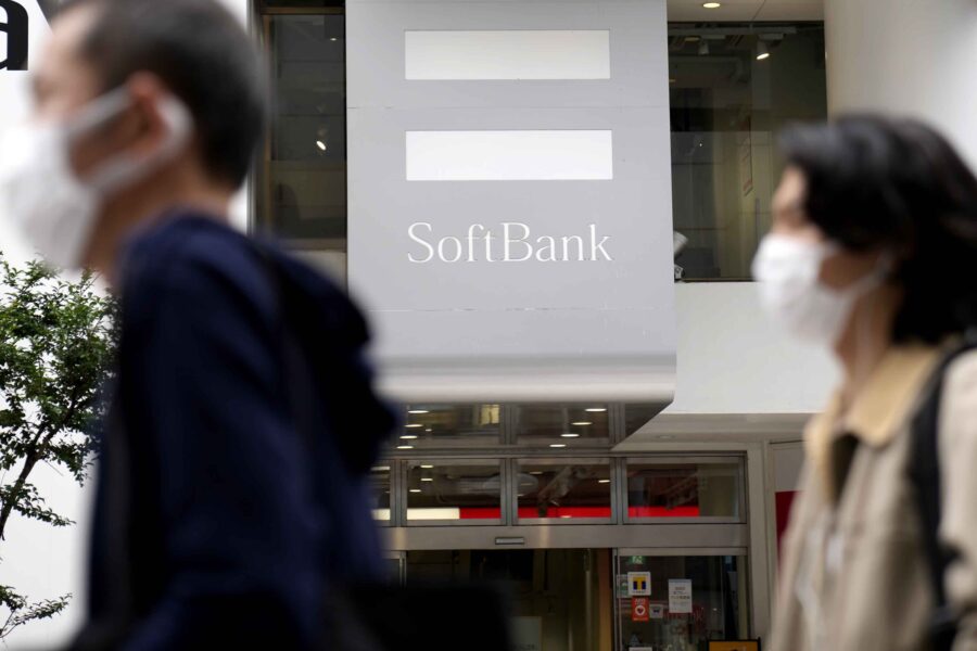 Softbank får sänkt kreditbetyg av S&P - Japan Earns Softbank